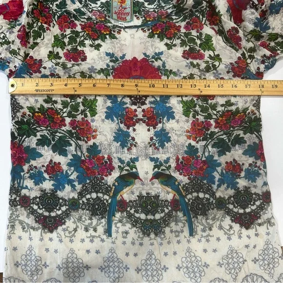 Johnny Was pullover top women’s size XS tropical birds summery vacation casual - Picture 15 of 16
